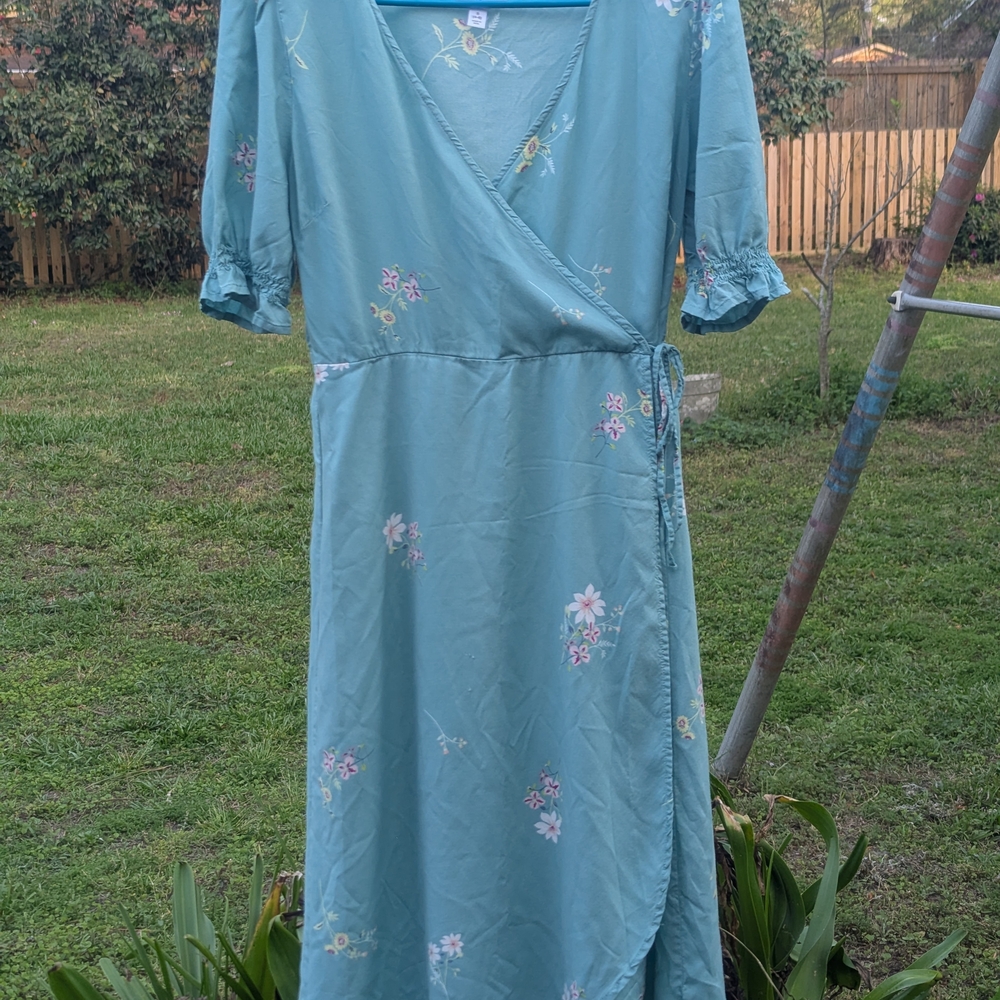 Time and Tru Light Blue Floral Wrap Midi Dress